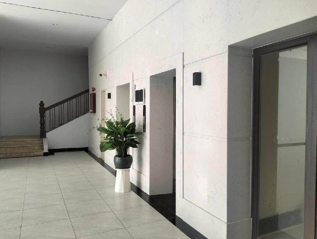 Bán nhà Lạc Trung - diện tích 127m2 12 tầng - Lô góc 3 thoáng - giá 9,6 tỷ