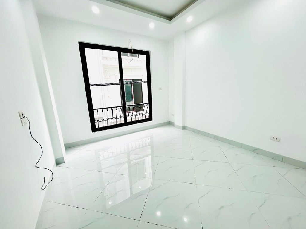 Bán nhà Thuý Lĩnh - diện tích 30m2 5 tầng - Thang máy - giá 7,4 tỷ