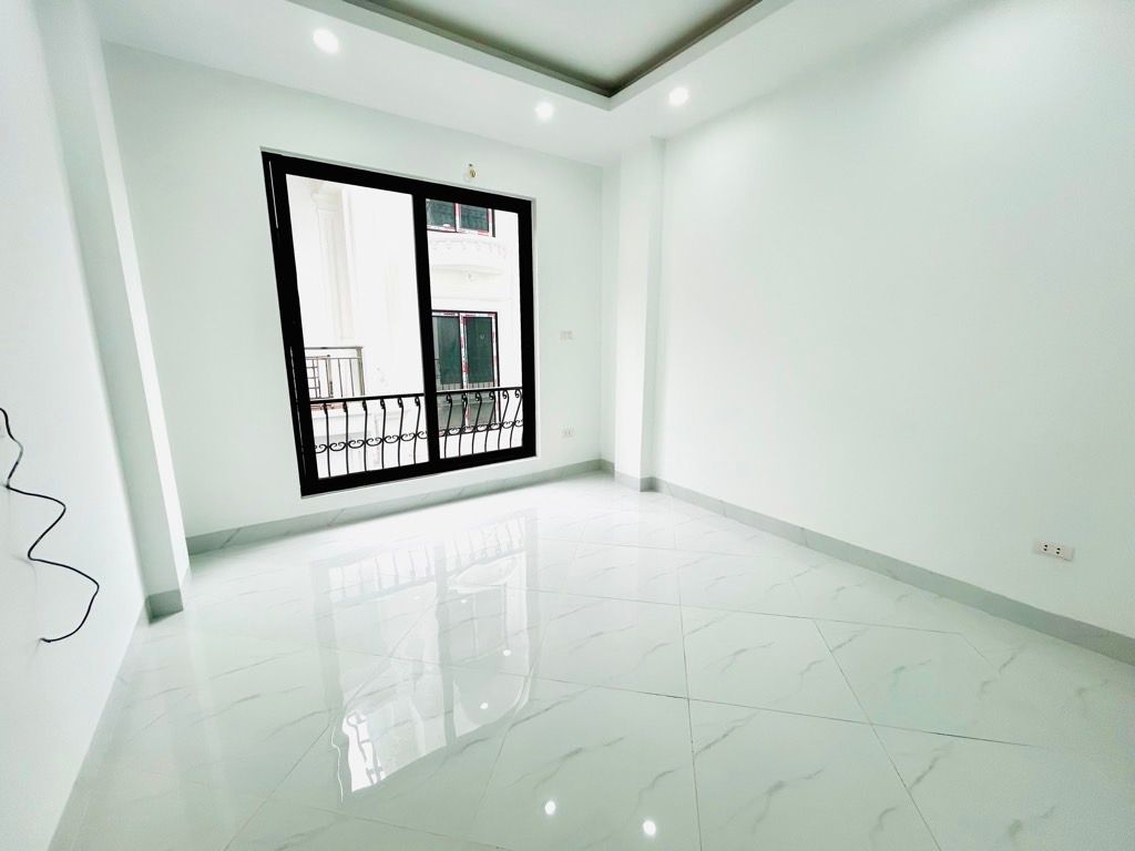 Bán nhà Thuý Lĩnh - diện tích 30m2 5 tầng - Thang máy - giá 7,4 tỷ