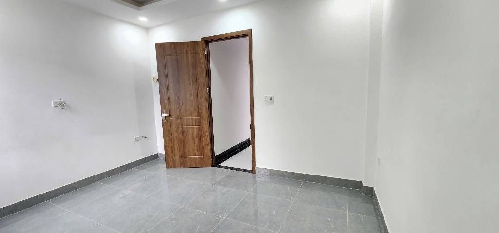 Bán nhà Ngõ Trại Cá - diện tích 51.7m2 5 tầng - Thang máy - giá 11,85 tỷ