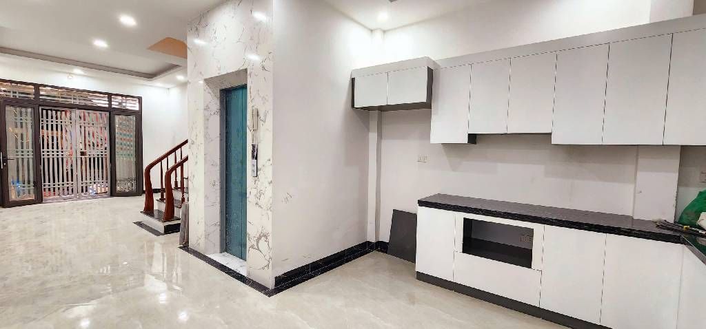 Bán nhà Ngõ Trại Cá - diện tích 51.7m2 5 tầng - Thang máy - giá 11,85 tỷ