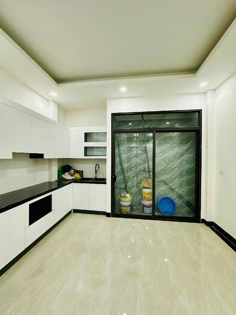 Bán nhà Ngõ Trại Cá - diện tích 51.7m2 5 tầng - Thang máy - giá 11,85 tỷ