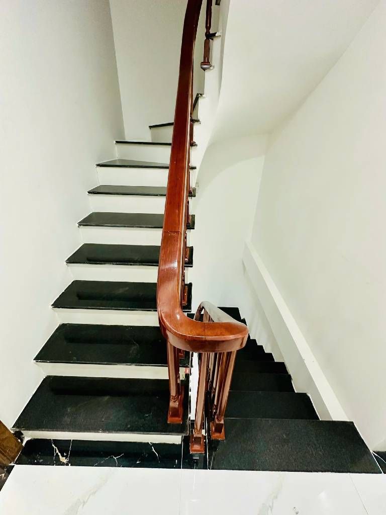 Bán nhà Ngõ Trại Cá - diện tích 51.7m2 5 tầng - Thang máy - giá 11,85 tỷ