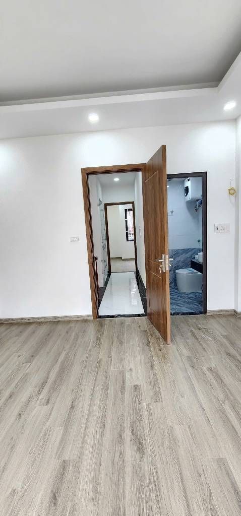 Bán nhà Ngõ Trại Cá - diện tích 51.7m2 5 tầng - Thang máy - giá 11,85 tỷ