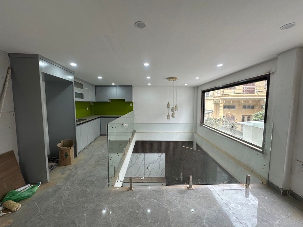 Bán nhà Khuyến Lương - diện tích 40m2 6 tầng - ô tô lùi cửa - giá 9,5 tỷ