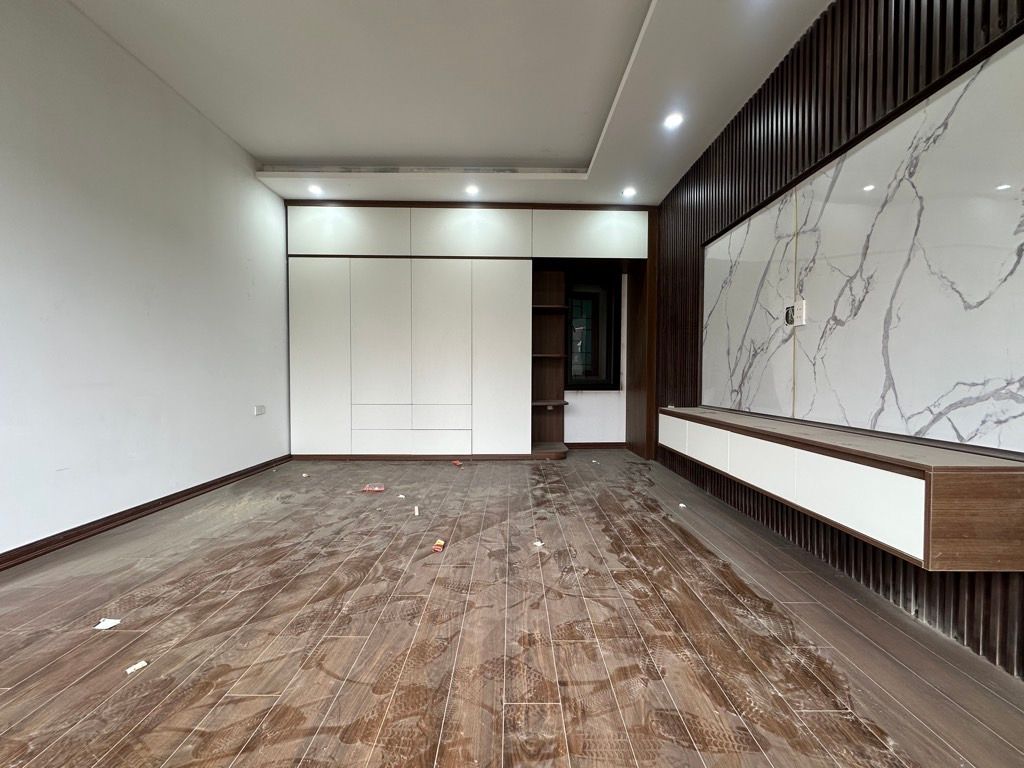 Bán nhà Khuyến Lương - diện tích 40m2 6 tầng - ô tô lùi cửa - giá 9,5 tỷ