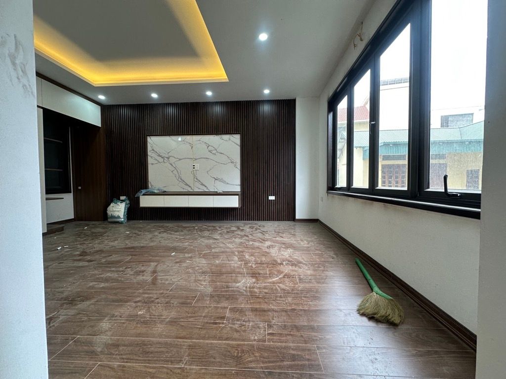 Bán nhà Khuyến Lương - diện tích 40m2 6 tầng - ô tô lùi cửa - giá 9,5 tỷ