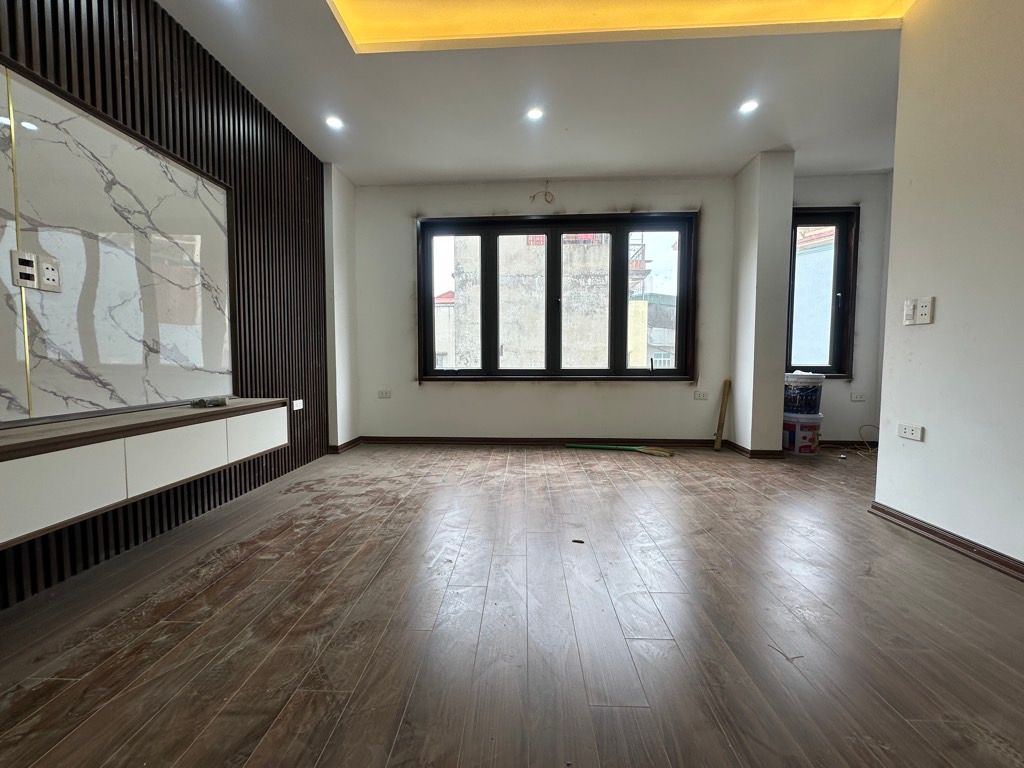 Bán nhà Khuyến Lương - diện tích 40m2 6 tầng - ô tô lùi cửa - giá 9,5 tỷ