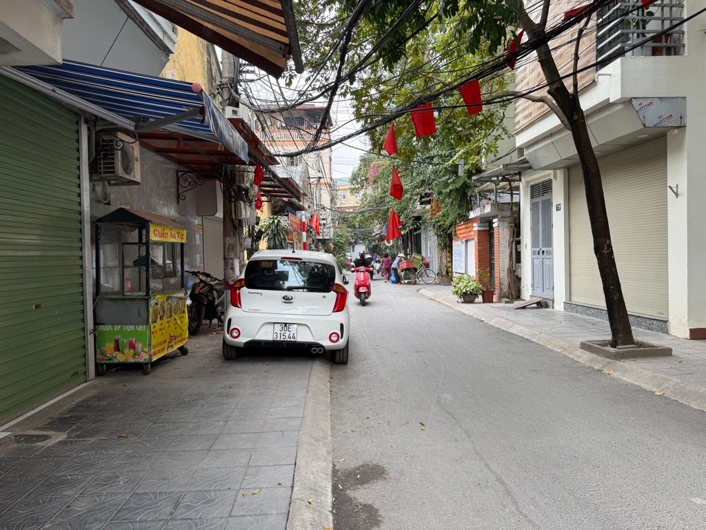 Bán nhà Nguyễn An Ninh - diện tích 21m2 2 tầng - Lô góc, ô tô - giá 3,2 tỷ