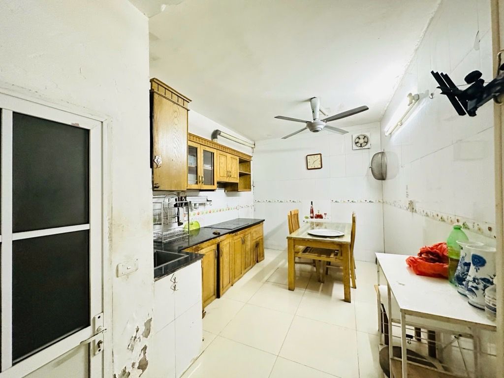 Bán nhà Định Công Thượng - diện tích 39m2 3 tầng - Nhà đẹp hiếm có - giá 3,35 tỷ