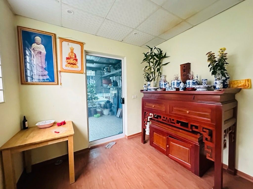 Bán nhà Định Công Thượng - diện tích 39m2 3 tầng - Nhà đẹp hiếm có - giá 3,35 tỷ