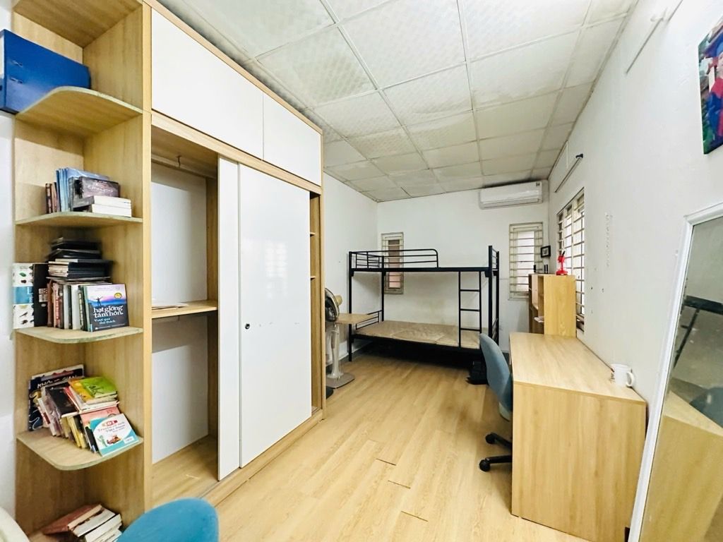 Bán nhà Định Công Thượng - diện tích 39m2 3 tầng - Nhà đẹp hiếm có - giá 3,35 tỷ