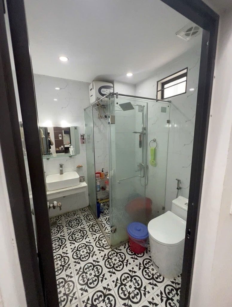 Bán nhà Hoàng Mai - diện tích 30m2 5 tầng - Nhà đẹp hiếm có - giá 8 tỷ