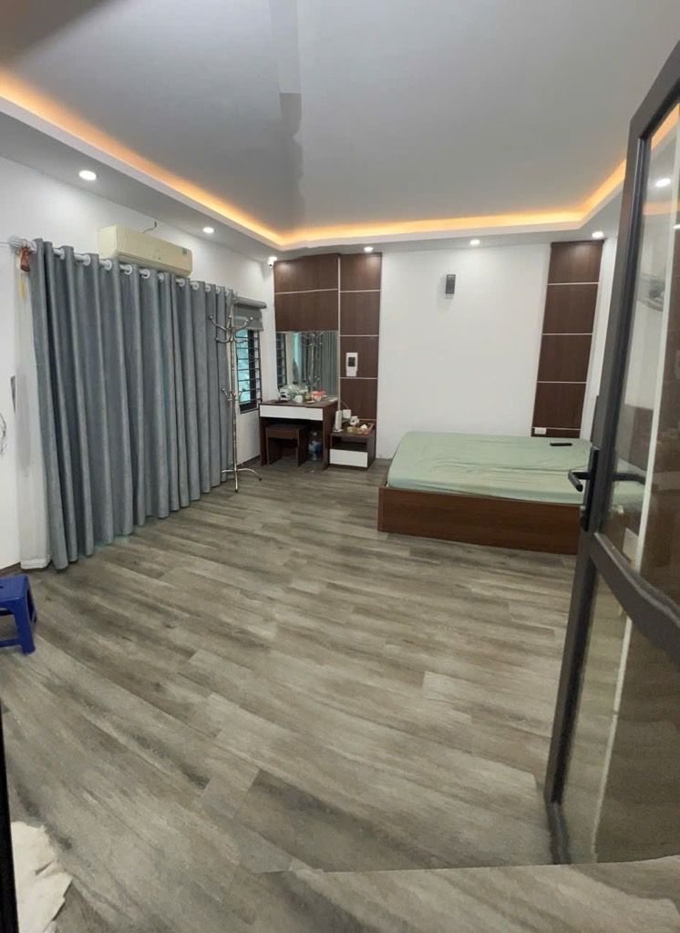 Bán nhà Hoàng Mai - diện tích 30m2 5 tầng - Nhà đẹp hiếm có - giá 8 tỷ