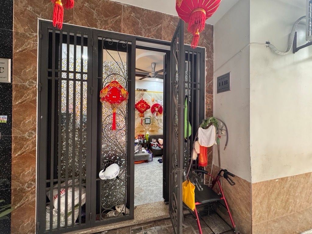 Bán nhà Hoàng Mai - diện tích 30m2 5 tầng - Nhà đẹp hiếm có - giá 8 tỷ