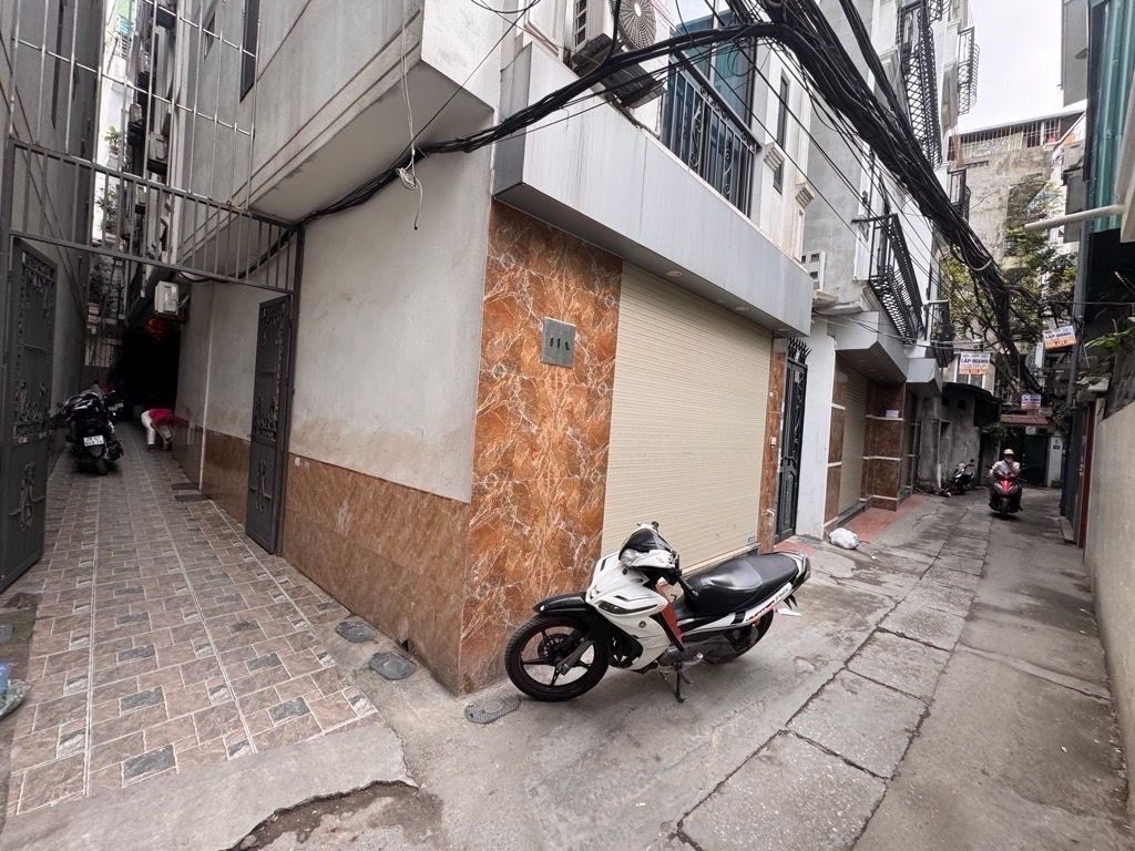 Bán nhà Hoàng Mai - diện tích 30m2 5 tầng - Nhà đẹp hiếm có - giá 8 tỷ