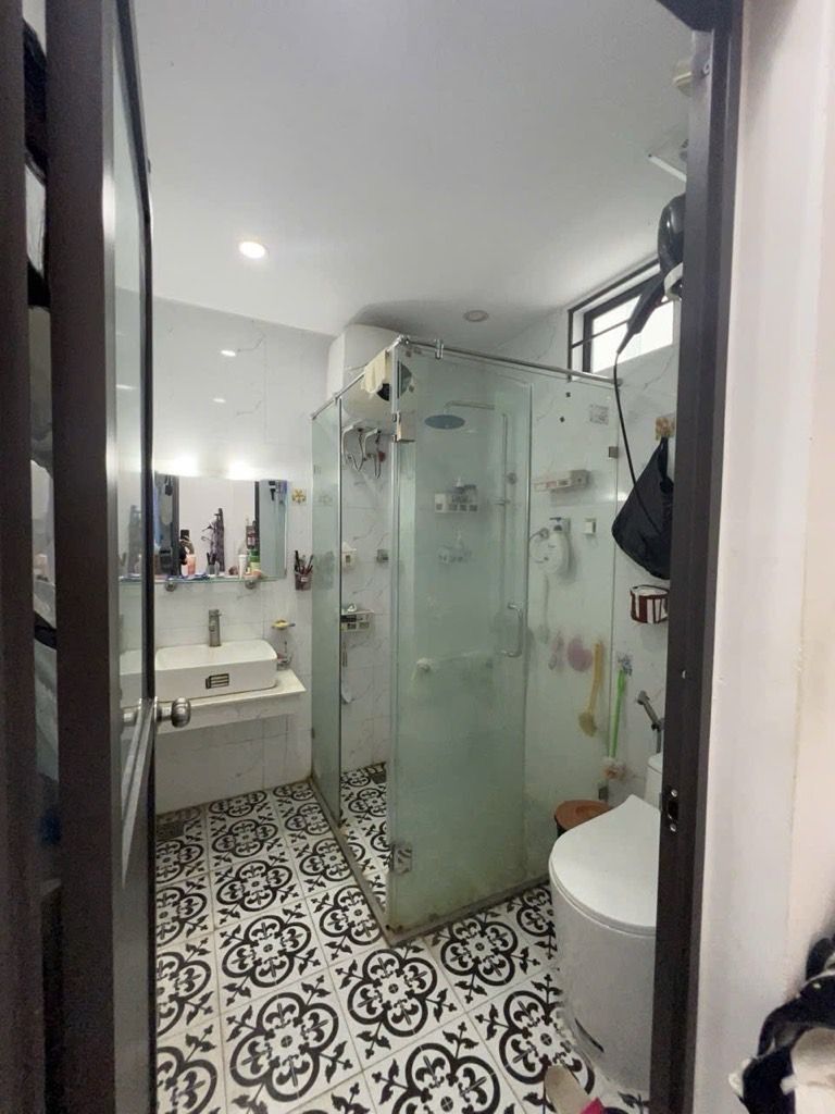 Bán nhà Hoàng Mai - diện tích 30m2 5 tầng - Nhà đẹp hiếm có - giá 8 tỷ