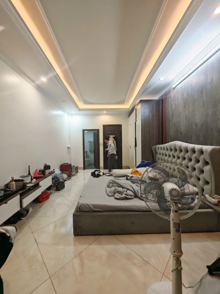 Bán nhà Hoàng Mai - diện tích 30m2 5 tầng - Nhà đẹp, ba gác đỗ - giá 7,9 tỷ