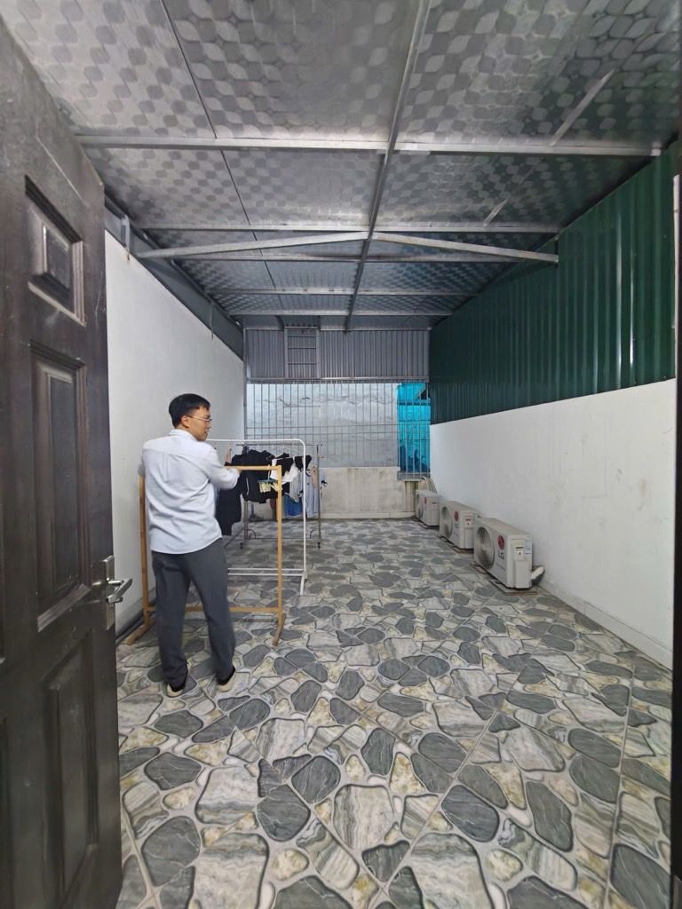 Bán nhà Hoàng Mai - diện tích 30m2 5 tầng - Nhà đẹp, ba gác đỗ - giá 7,9 tỷ