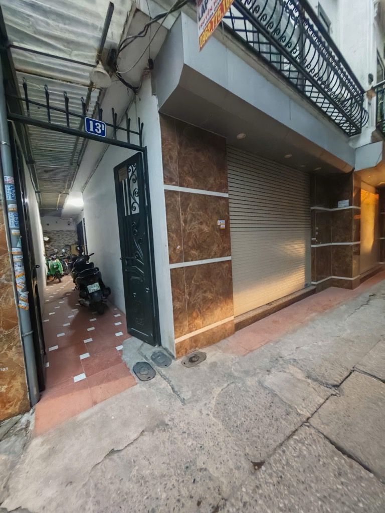 Bán nhà Hoàng Mai - diện tích 30m2 5 tầng - Nhà đẹp, ba gác đỗ - giá 7,9 tỷ