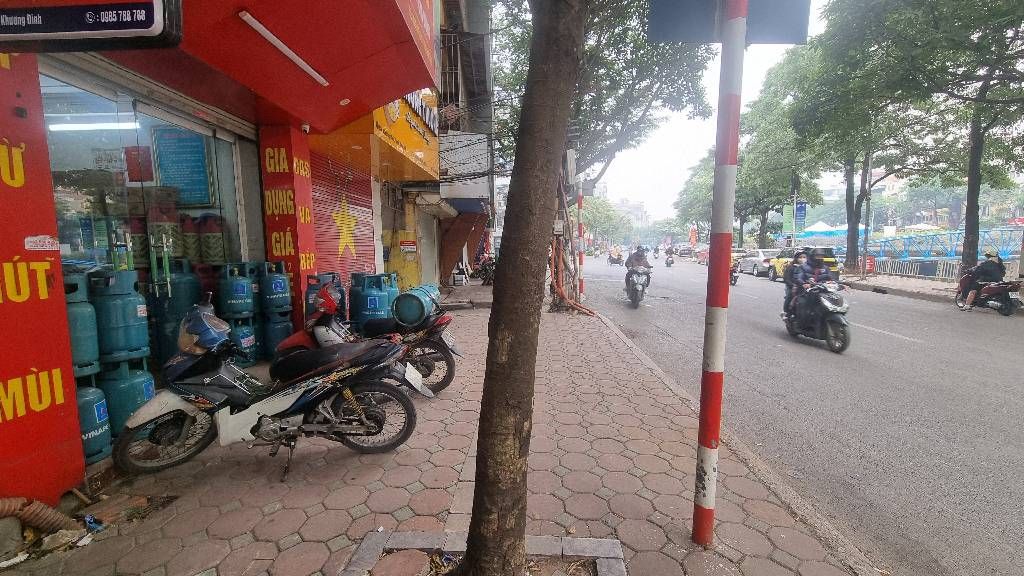 Bán nhà Khương Đình - diện tích 31m2 5 tầng - Nhà mặt phố, kinh doanh sầm uất - giá 17,9 tỷ