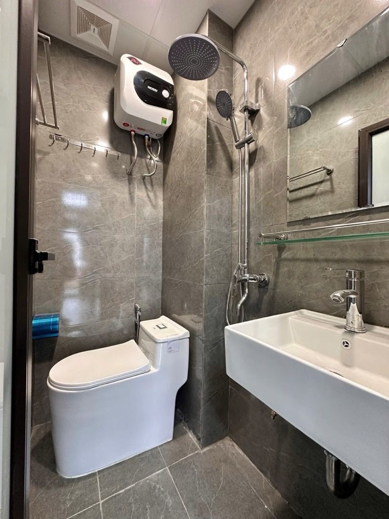 Bán nhà Minh Khai - diện tích 52m2 6 tầng - Thang máy - giá 12,9 tỷ