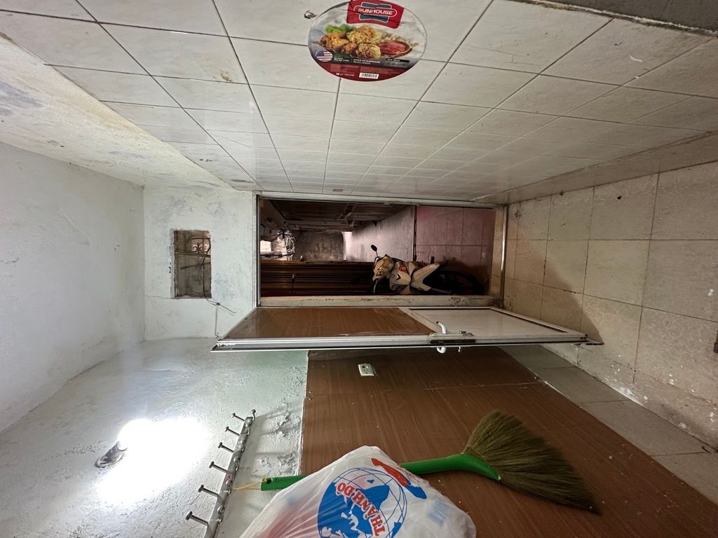 Bán nhà Phố Vọng - diện tích 35m2 3 tầng - nhà cũ cho thuê - giá 6,5 tỷ