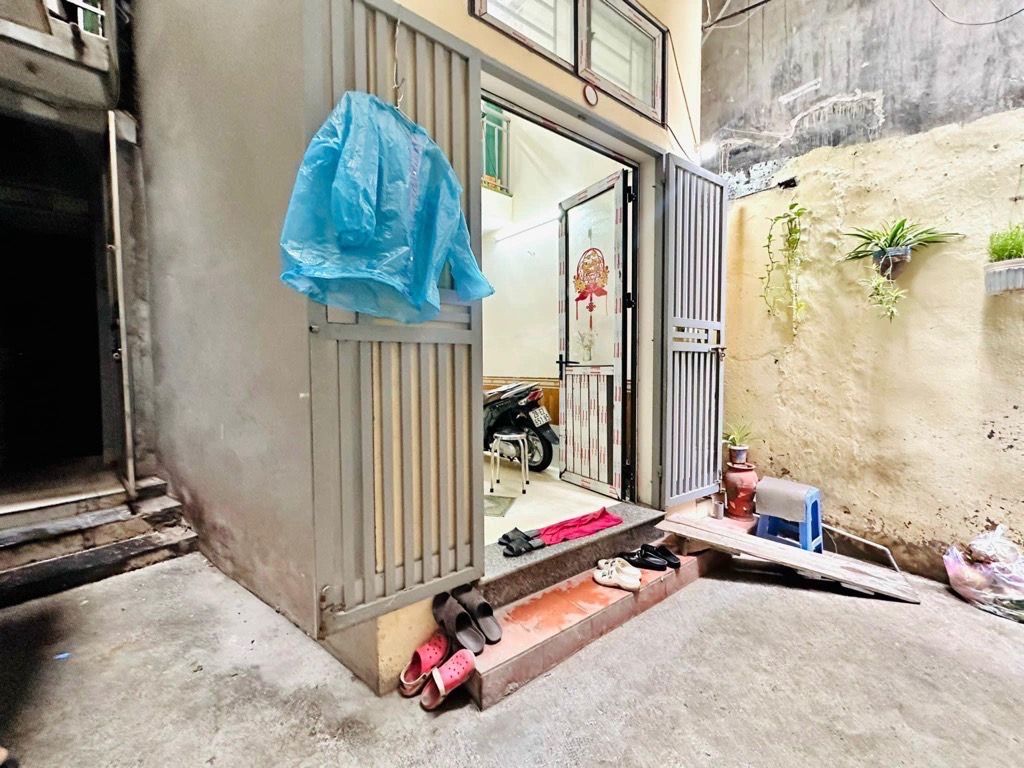 Bán nhà Thịnh Quang - diện tích 48m2 5 tầng - LÔ GÓC 3 THOÁNG - giá 9,9 tỷ