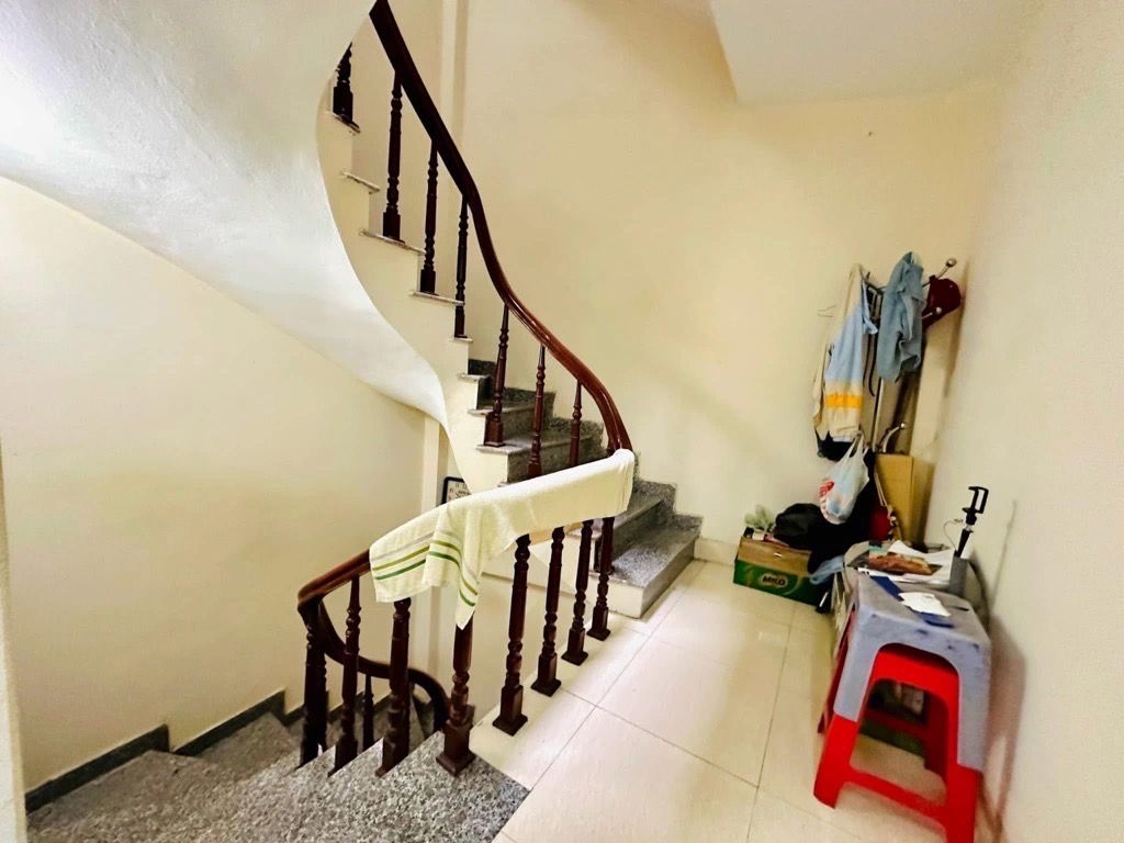 Bán nhà Thịnh Quang - diện tích 48m2 5 tầng - LÔ GÓC 3 THOÁNG - giá 9,9 tỷ