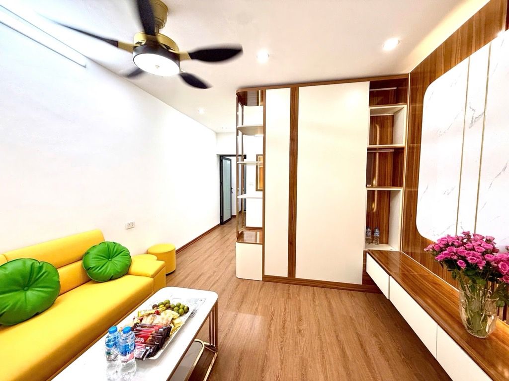 Bán nhà Tân Mai - diện tích 60m2 1 tầng - Ô tô đỗ cửa - giá 3,35 tỷ