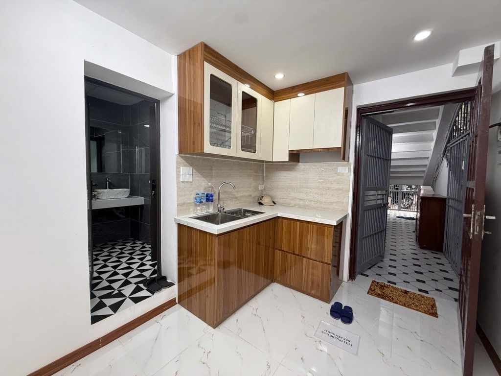 Bán nhà Tân Mai - diện tích 60m2 1 tầng - Ô tô đỗ cửa - giá 3,35 tỷ