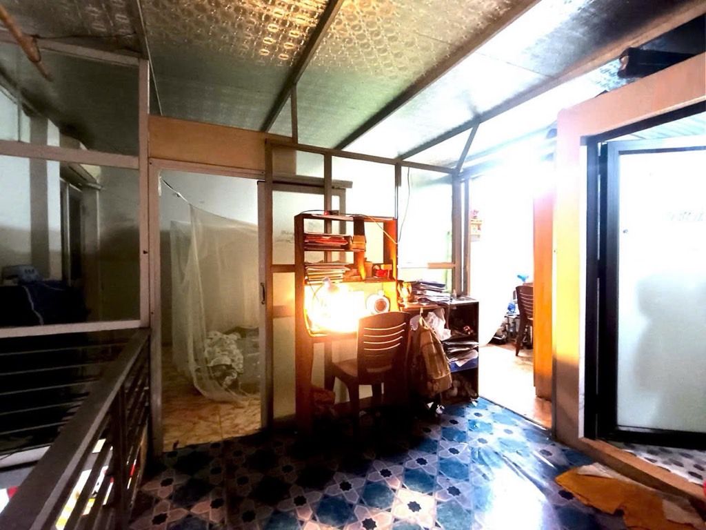 Bán nhà Giải Phóng - diện tích 33m2 2 tầng - Nhà cấp 4 giá bán đất - giá 6,8 tỷ