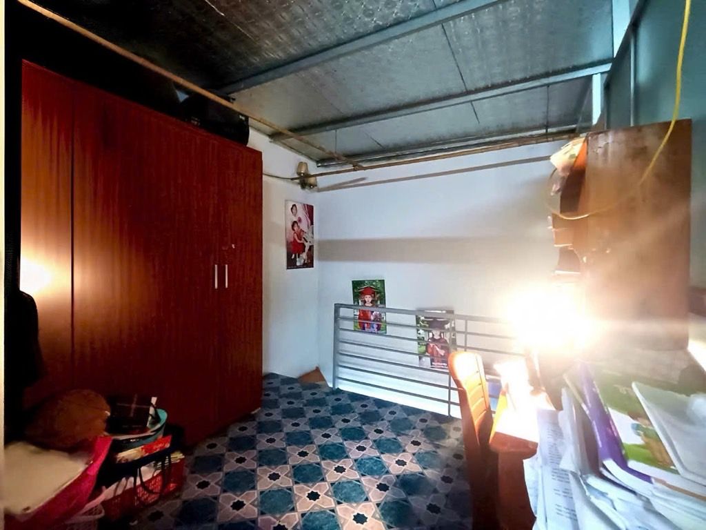 Bán nhà Giải Phóng - diện tích 33m2 2 tầng - Nhà cấp 4 giá bán đất - giá 6,8 tỷ