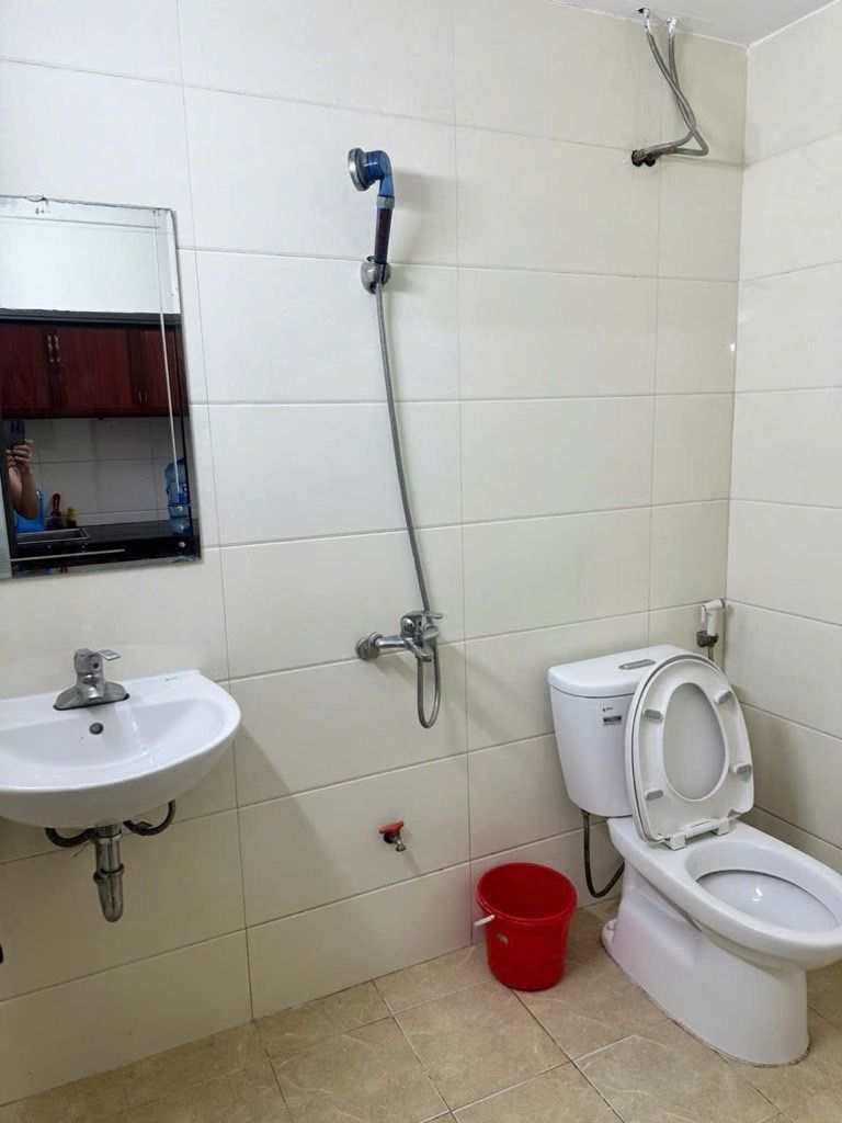 Bán nhà Giải Phóng - diện tích 43m2 2 tầng - Lô góc 3 mặt tiền - giá 3,65 tỷ