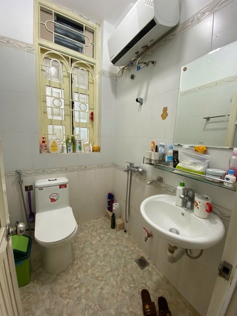 Bán nhà Hưng Phúc - diện tích 70m2 4 tầng - Nhà mặt phố giá trong ngõ, 2 thoáng trước sau, tương lai x2 giá trị đầu tư - giá 13,8 tỷ