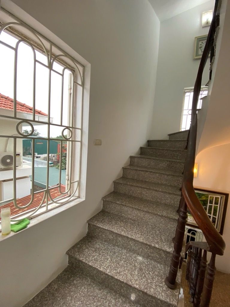 Bán nhà Hưng Phúc - diện tích 70m2 4 tầng - Nhà mặt phố giá trong ngõ, 2 thoáng trước sau, tương lai x2 giá trị đầu tư - giá 13,8 tỷ