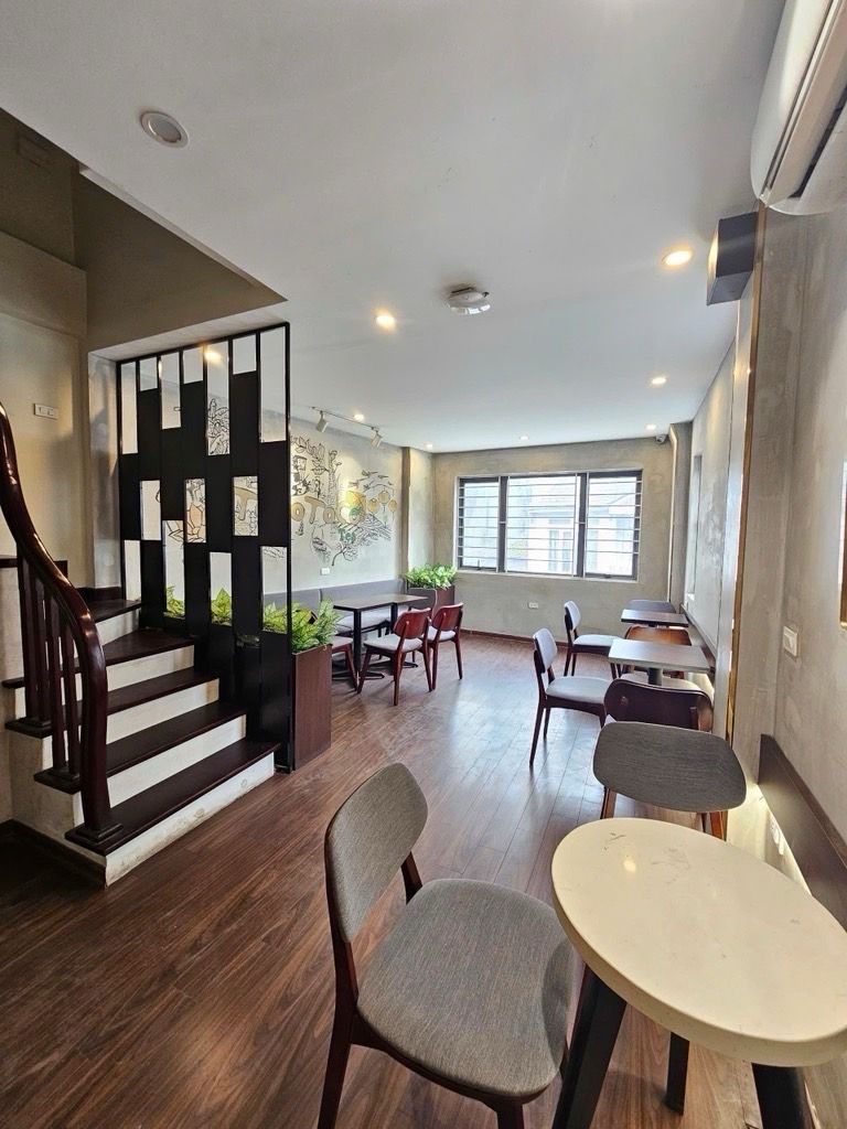 Bán nhà Trương Định - diện tích 40,2m2 5 tầng - Lô góc thoáng sáng - giá 11 tỷ