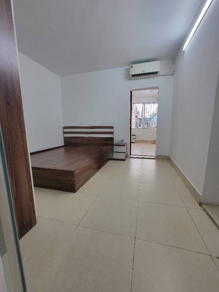 Bán nhà Hoàng Đạo Thành - diện tích 65m2 5 tầng - Ô Tô TRÁNH - giá 3,8 tỷ