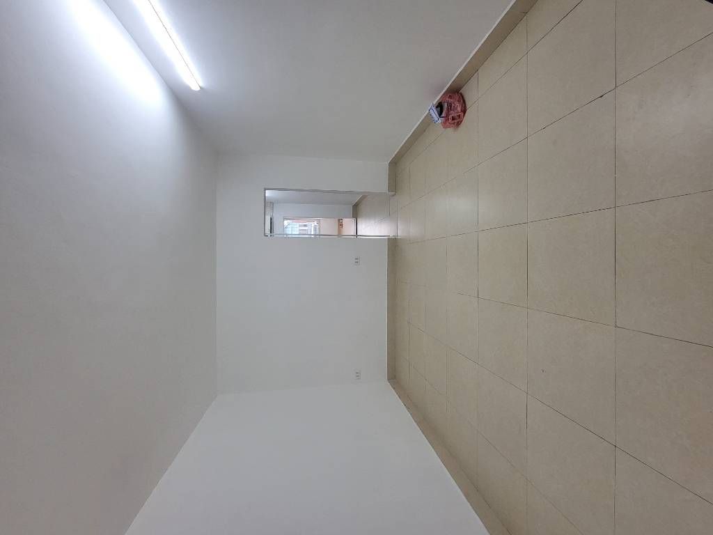 Bán nhà Hoàng Đạo Thành - diện tích 65m2 5 tầng - Ô Tô TRÁNH - giá 3,8 tỷ