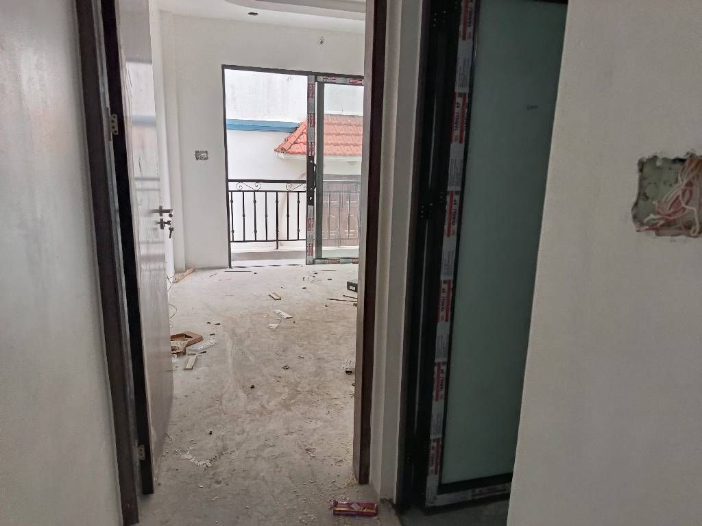 Bán nhà Nguyễn Khoái - diện tích 40,7m2 5 tầng - mặt ngách thoáng sáng - giá 6,9 tỷ