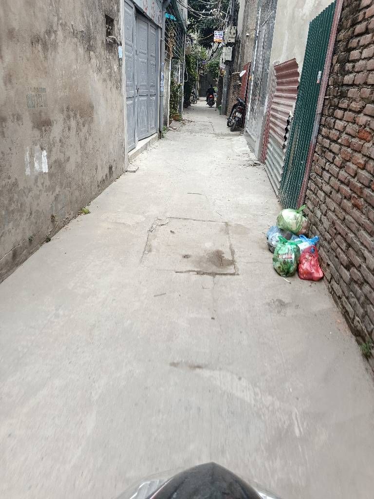 Bán nhà Nguyễn Khoái - diện tích 40,7m2 5 tầng - mặt ngách thoáng sáng - giá 6,9 tỷ