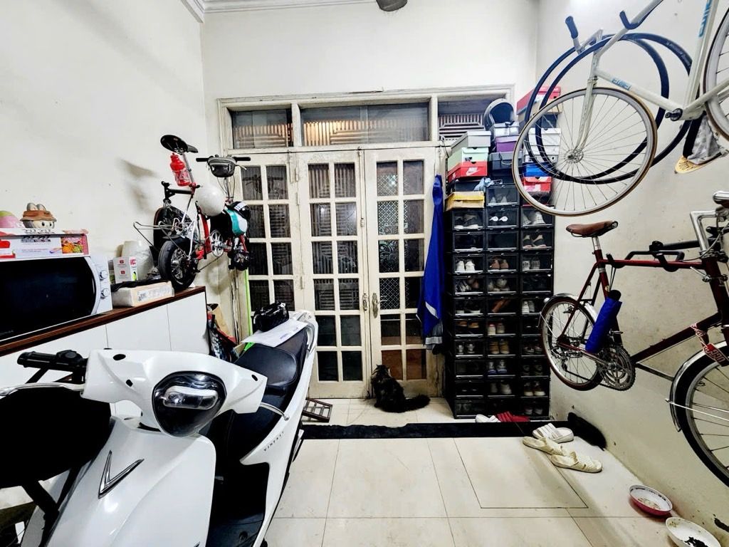 Bán nhà Nguyễn Phúc Lai - diện tích 17,8m2 5 tầng - Ô tô tránh - giá 7,9 tỷ