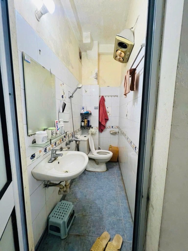 Bán nhà Nguyễn Phúc Lai - diện tích 17,8m2 5 tầng - Ô tô tránh - giá 7,9 tỷ