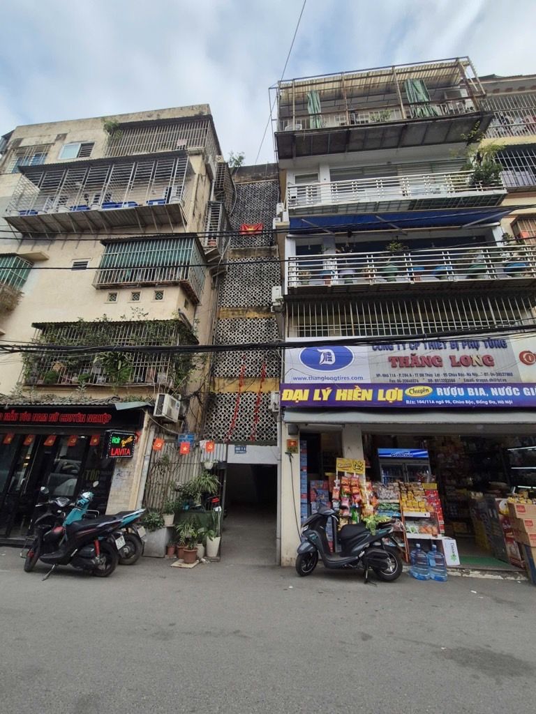 Bán nhà Chùa Bộc - diện tích 24,8m2 1 tầng - ô tô đỗ cửa - giá 4,5 tỷ