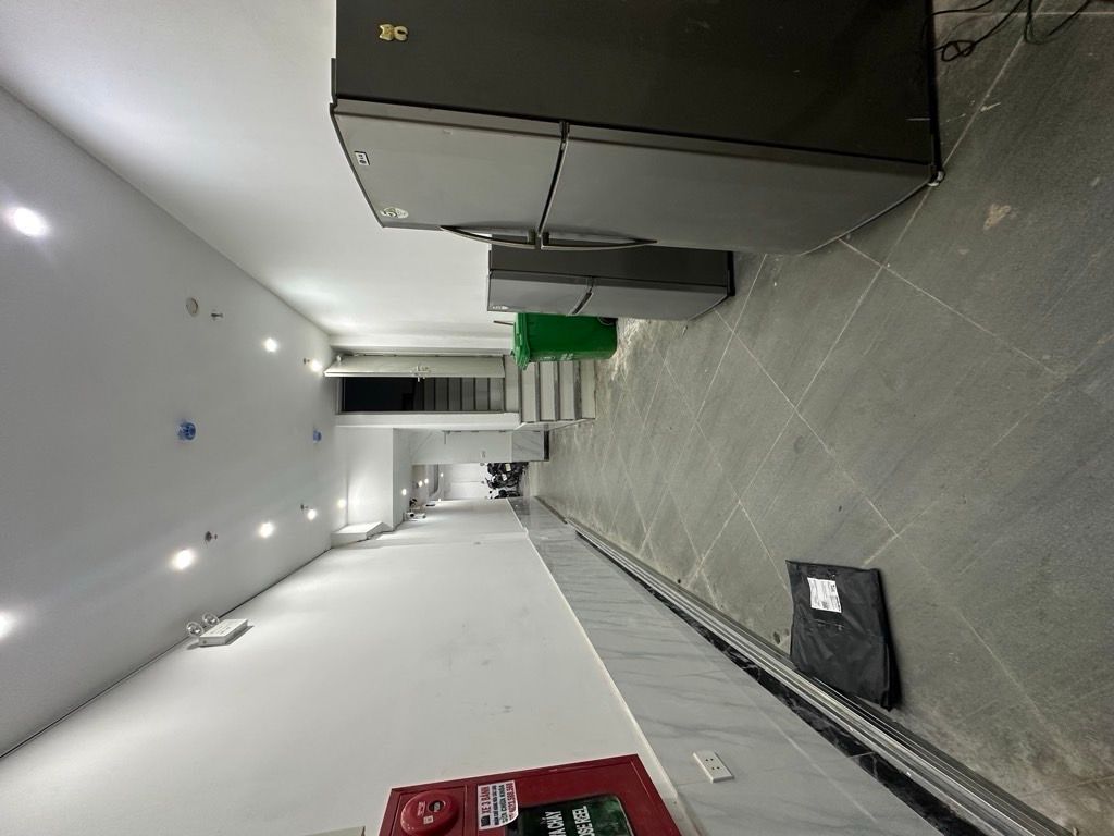 Bán nhà Vũ Tông Phan - diện tích 62m2 6 tầng - Ô TÔ QUA NHÀ - giá 16,28 tỷ