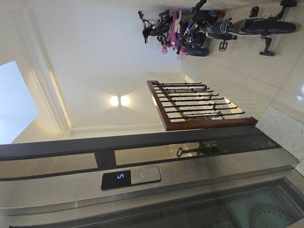 Bán nhà Dương Văn Bé - diện tích 45.6m2 6 tầng - Ô TÔ ĐỖ CỬA - giá 16 tỷ