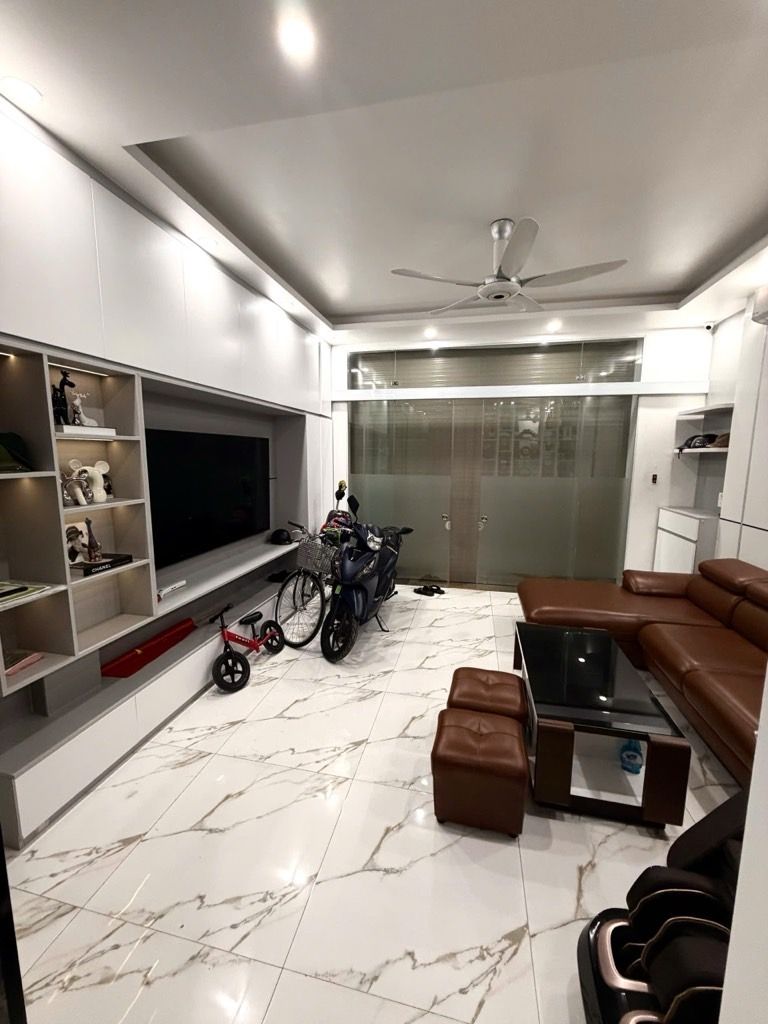 Bán nhà Nguyễn Ngọc Nại - diện tích 35m2 6 tầng - Mặt ngõ ô tô - giá 16,5 tỷ