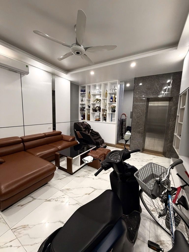 Bán nhà Nguyễn Ngọc Nại - diện tích 35m2 6 tầng - Mặt ngõ ô tô - giá 16,5 tỷ