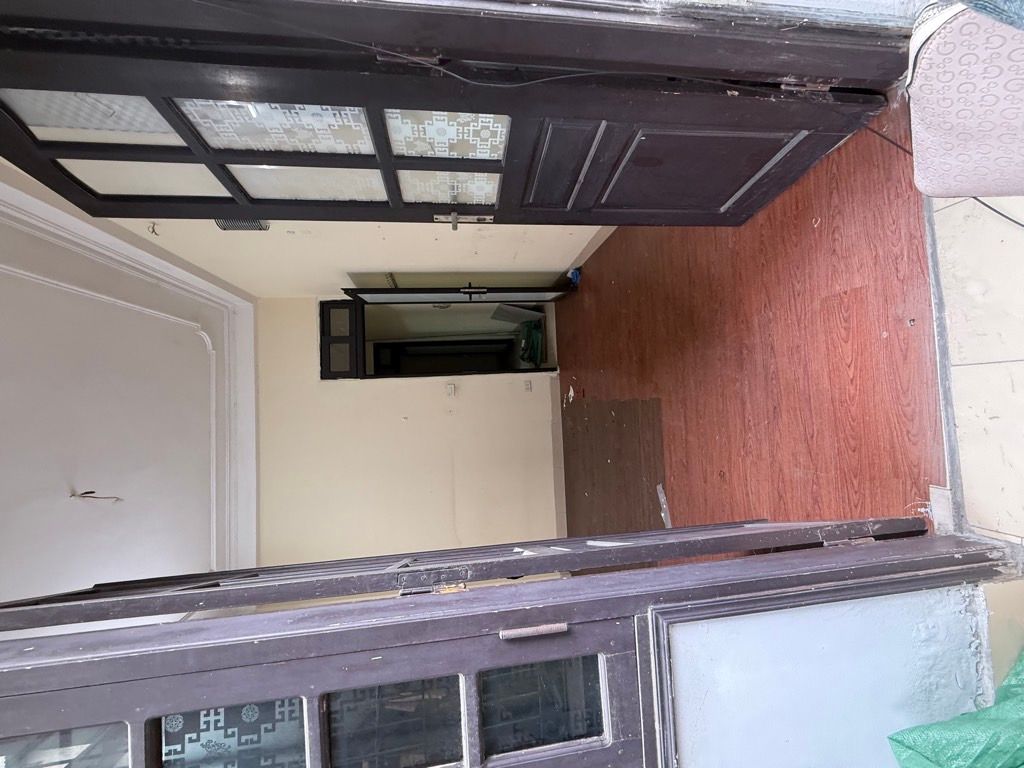 Bán nhà Tân Mai - diện tích 28m2 5 tầng - Cách 1 nhà mặt phố, ngõ nông, thông thoáng - giá 9 tỷ