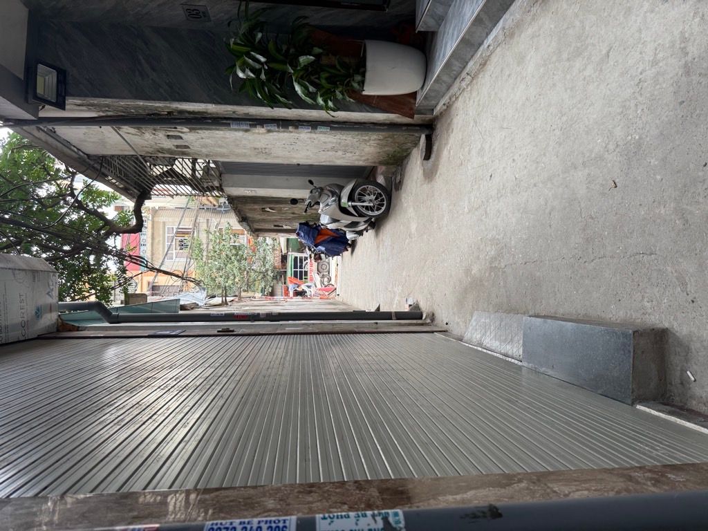 Bán nhà Tân Mai - diện tích 34m2 4 tầng - Cách 1 nhà mặt phố, ngõ nông, thông thoáng - giá 8,8 tỷ